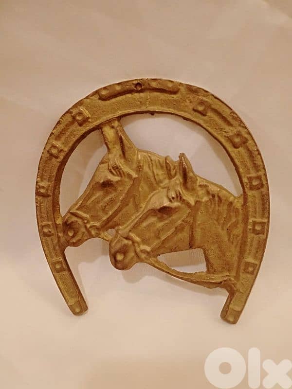 حدوة نحاس أنتيك 0