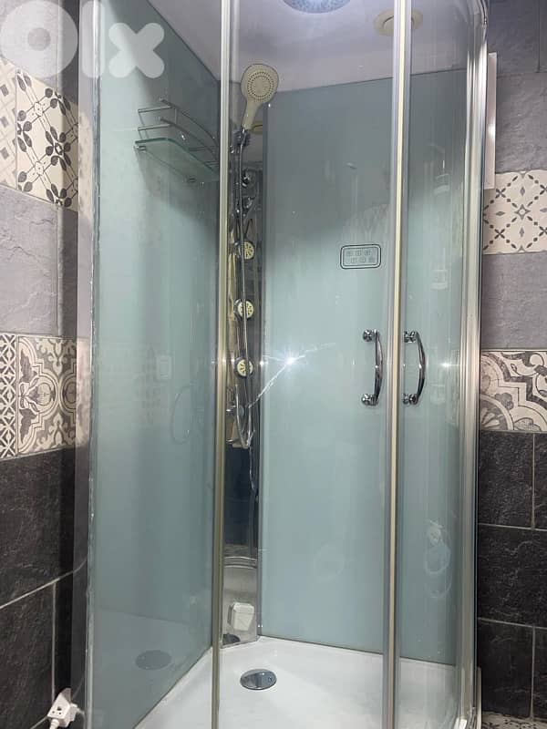 للبيع: غرفة جاكوزي وساونا (Steam Shower Cabin 0