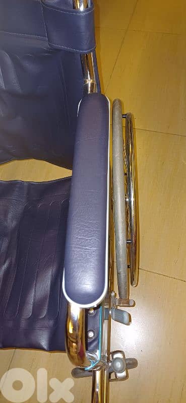 كرسي متحرك 2