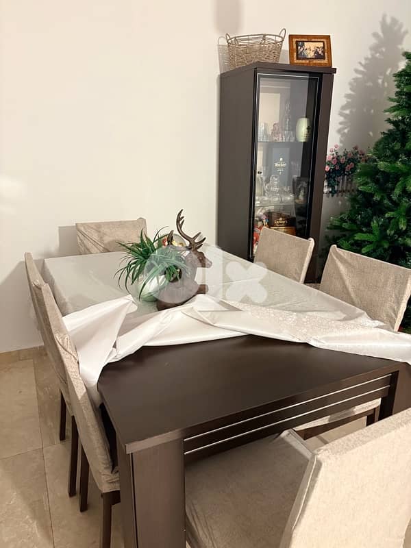 dinning table with 8 chairs 3