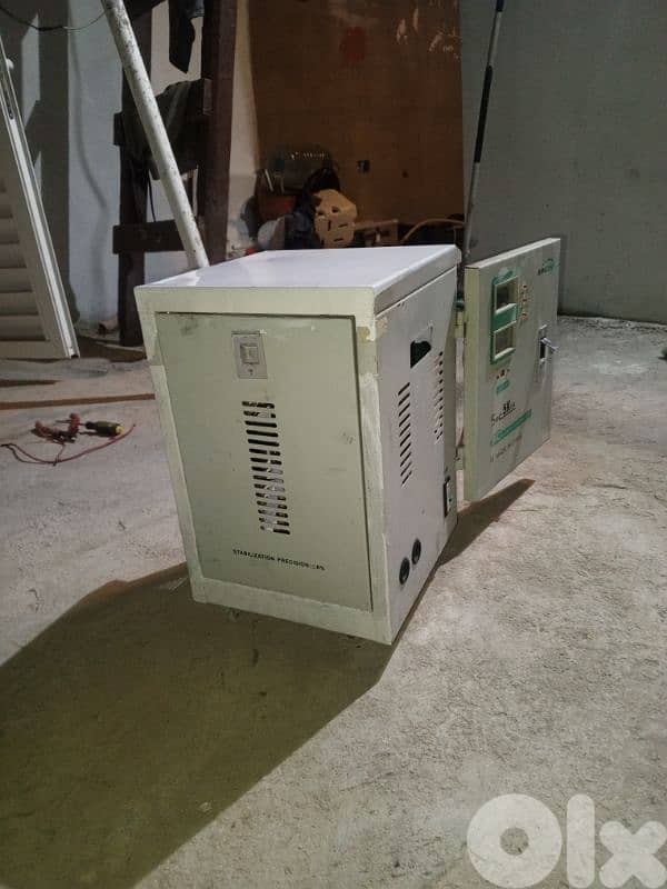 منظم كهربائي مستعمل سعره من الأخير 50 $ شغال ولكن غير مكفول. 70565727 3