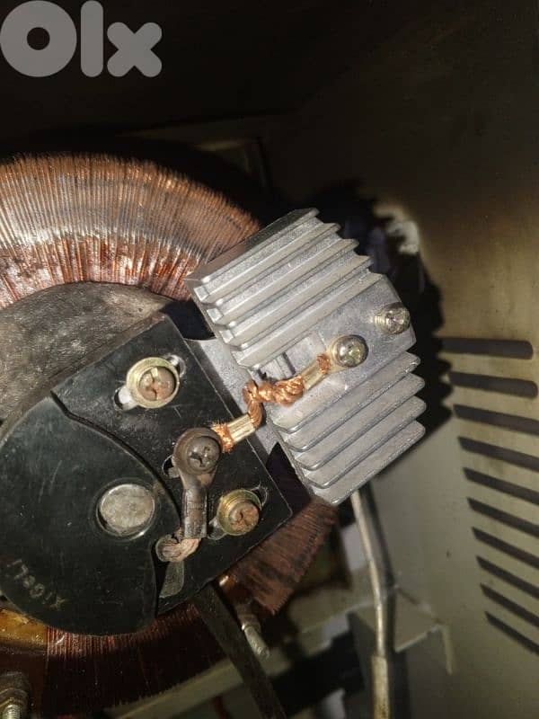 منظم كهربائي مستعمل سعره من الأخير 50 $ شغال ولكن غير مكفول. 70565727 10