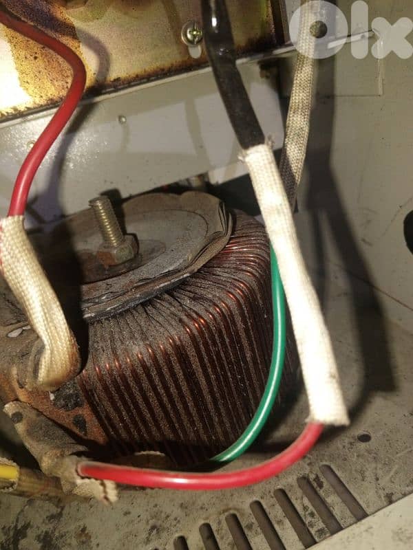 منظم كهربائي مستعمل سعره من الأخير 50 $ شغال ولكن غير مكفول. 70565727 13