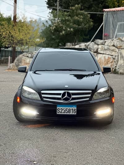 Mercedes-Benz C-Class 2010