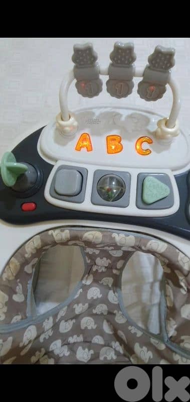 baby walker very neat brand babyDan 45$ beyrout ashrafiye 03723895 1