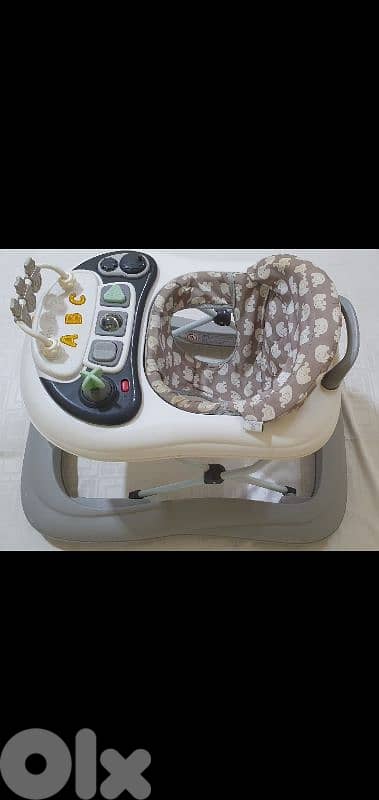 baby walker very neat brand babyDan 45$ beyrout ashrafiye 03723895 2