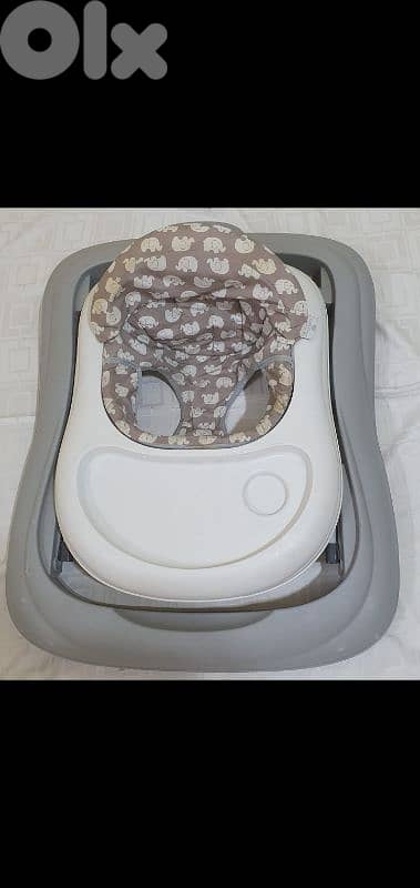 baby walker very neat brand babyDan 45$ beyrout ashrafiye 03723895 5