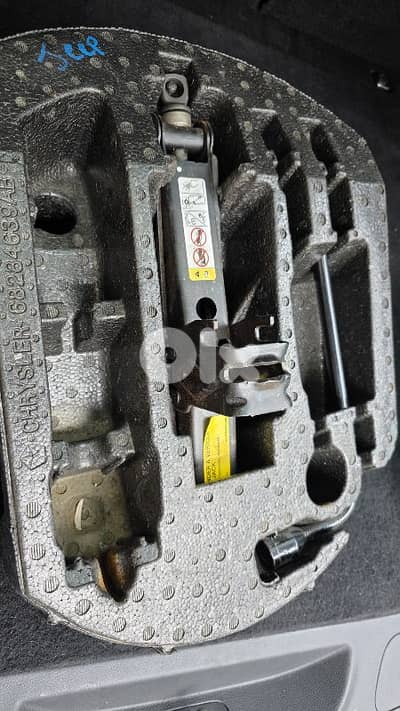 cherokee car lift jack عفريت