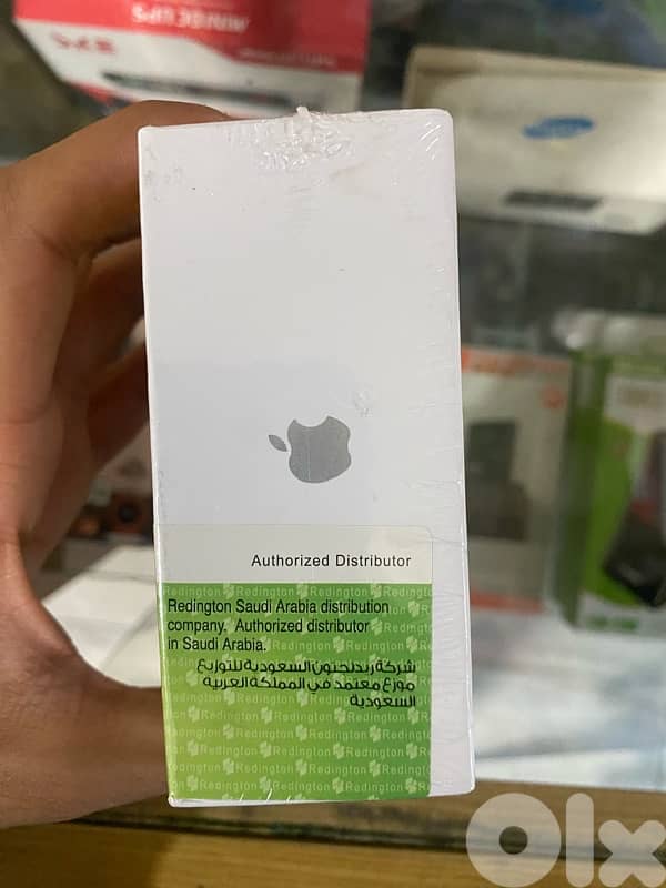 Apple AirPods Pro (2nd Generation) with MagSafe Charging Case (USB-C) 1