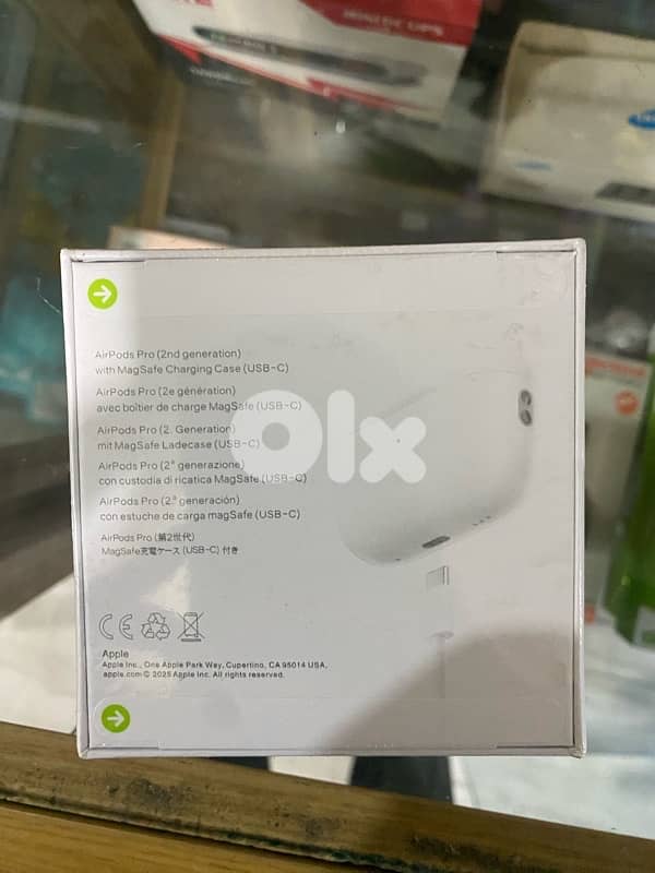 Apple AirPods Pro (2nd Generation) with MagSafe Charging Case (USB-C) 2