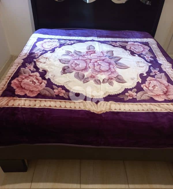 200×240cm Purple,Rose & Cream Floral Winter Blanket 0