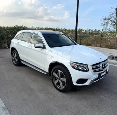 Mercede GLC 300 - 2018 MY - AMG Package - CLEAN CARFAX !!!