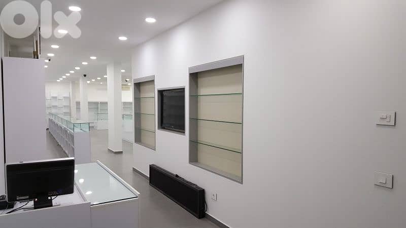 Vitrines, Drawers, Cabinets, Closets for sale - for product display 4