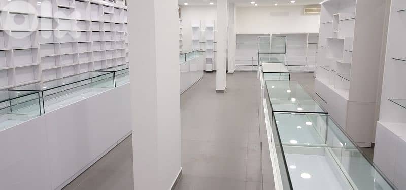 Vitrines, Drawers, Cabinets, Closets for sale - for product display 7