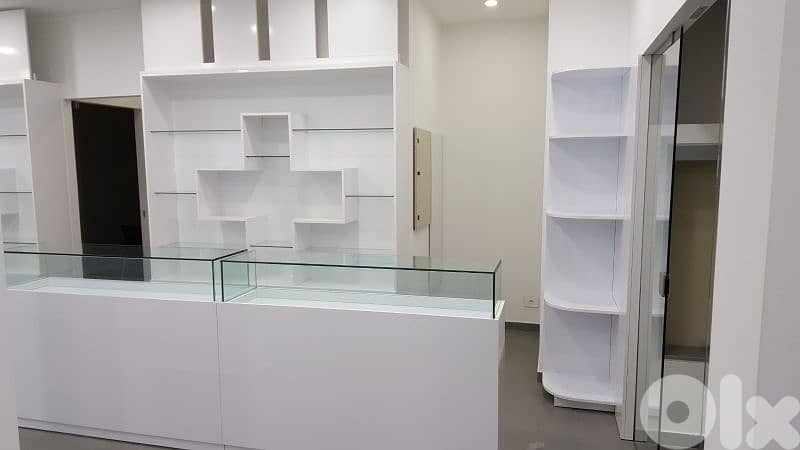 Vitrines, Drawers, Cabinets, Closets for sale - for product display 9