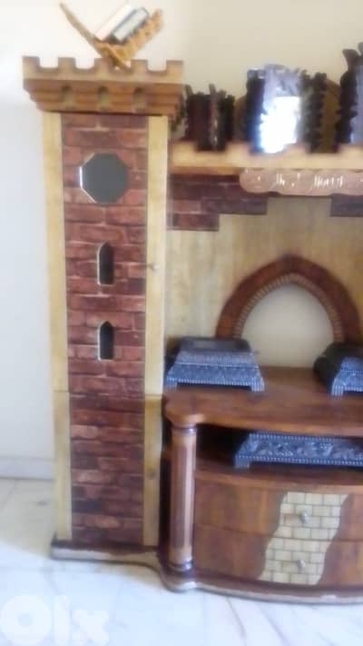 used living room & castle stand