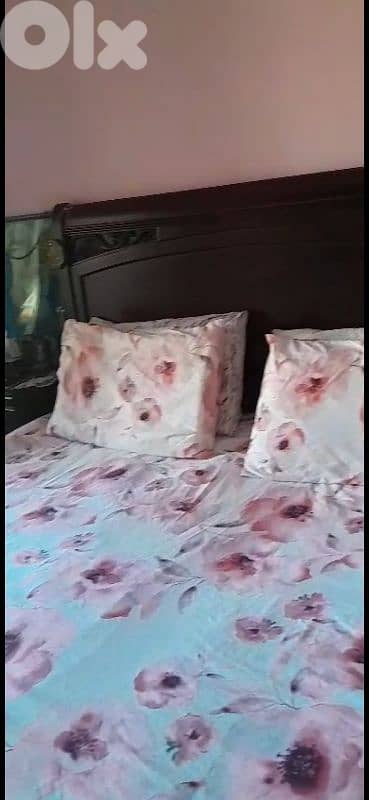 غرفة نوم خشب ماسيف للبيع 1
