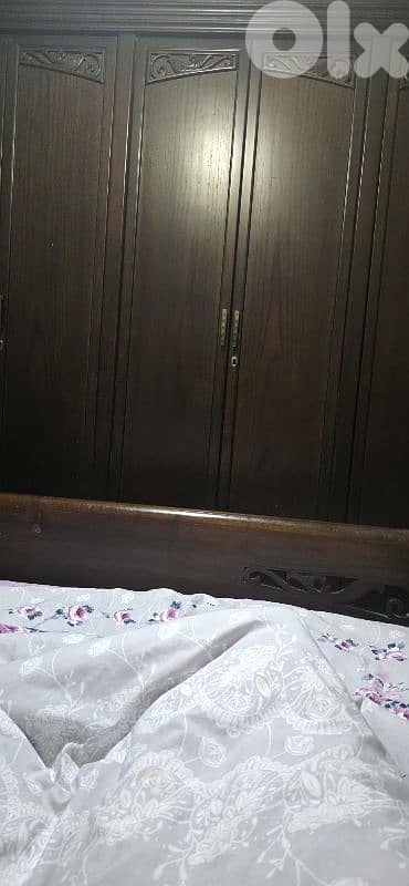 غرفة نوم خشب ماسيف للبيع 2