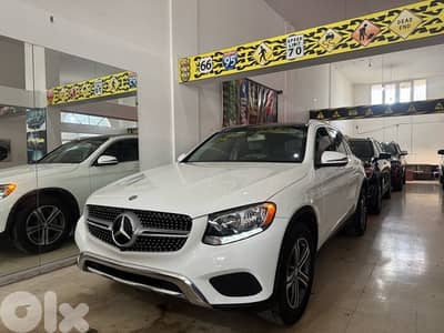 MERCEDES GLC300 2017, CLEAN CARFAX, full options, 81/882165