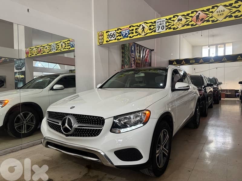 MERCEDES GLC300 2017, CLEAN CARFAX, full options, 81/882165 0