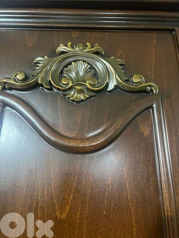 اوضة نوم شغل توصاية خشب زان ولاتي كلا ملبسة قشرة 7