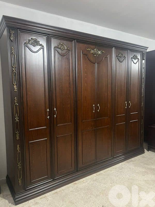 اوضة نوم شغل توصاية خشب زان ولاتي كلا ملبسة قشرة 9