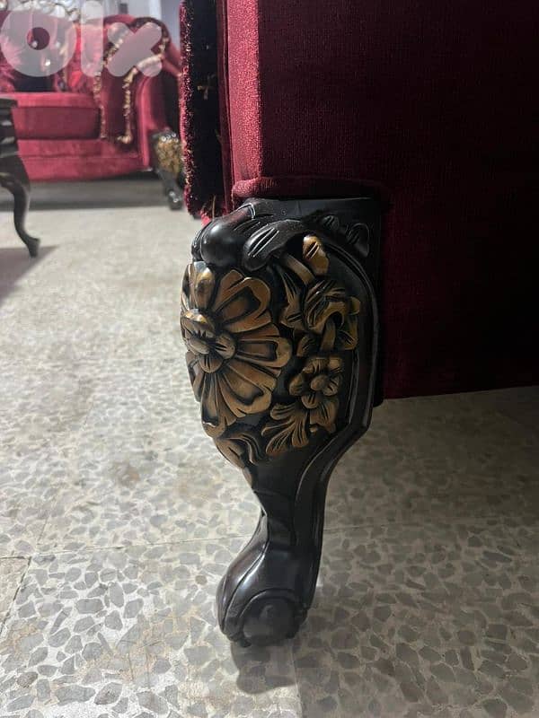 طقم كنبايات حفر خشب زان اربع قطع وطاولة 7