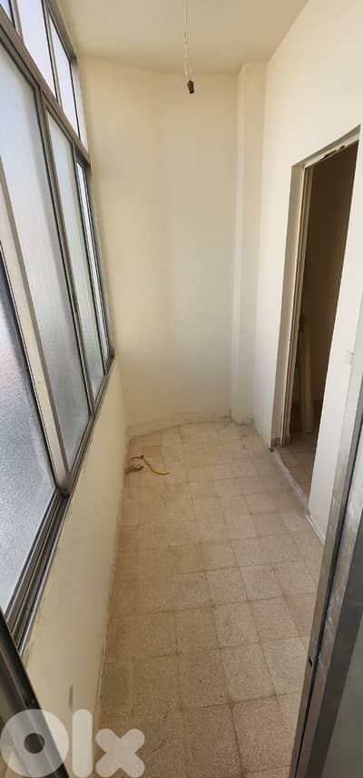 Apartment for Sale in Ain El Remmaneh|Freshly Renovated| شقة للبيع