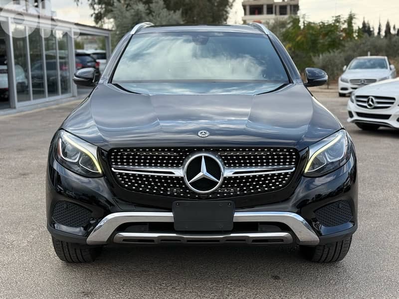 Mercedes-Benz GLC300 4Matic 2018 0