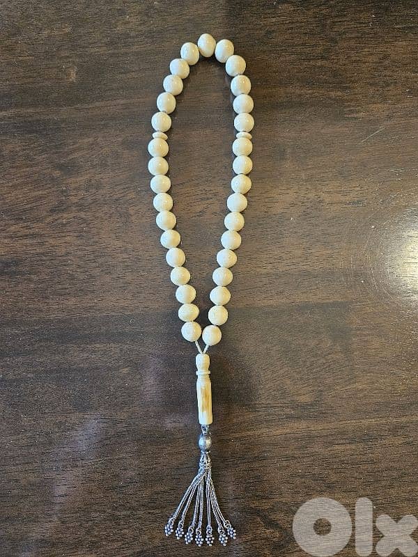 مسبحة من العاج 0