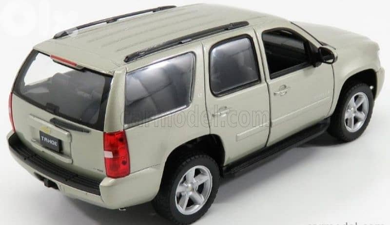 Chevrolet Tahoe 2008 diecast car model 1;24 2