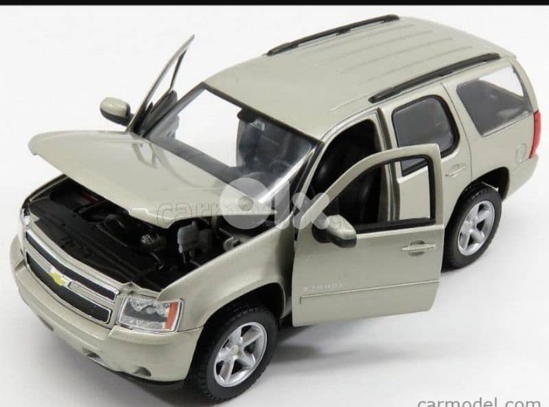 Chevrolet Tahoe 2008 diecast car model 1;24 3