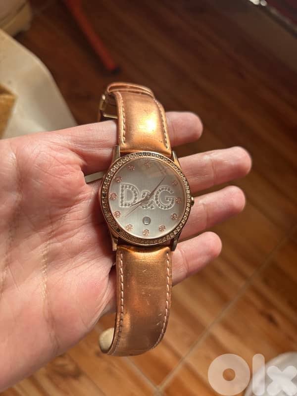D&G stylish crystal fashion watch 2