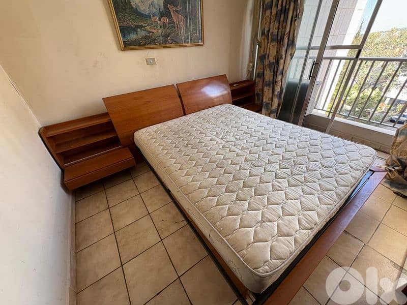 تخت و خزانة للبيع 0