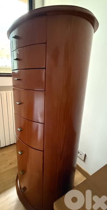 tall chest of drawers 1