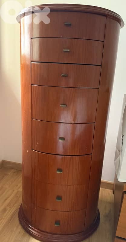tall chest of drawers 2