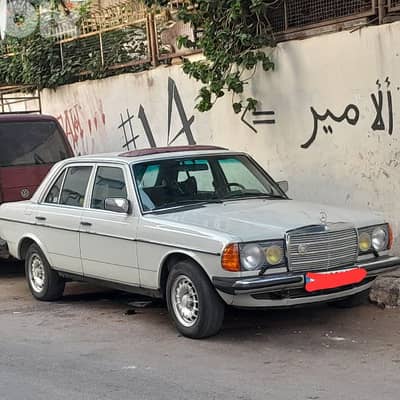 مرسيدس بنز  200 سريس 1979