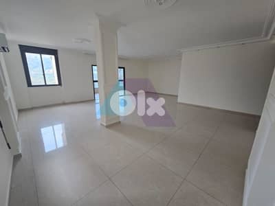 270 sqm apartment, well-maintained ,4rent in New Mar Takla/Hazmieh