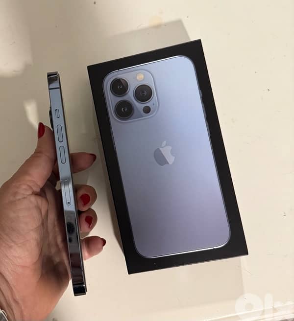 I Phone 13 PRO 128 GB Blue 3