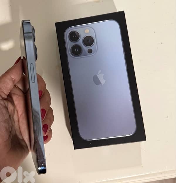 I Phone 13 PRO 128 GB Blue 4
