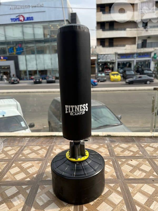 Boxing Bag with stand كيس ملاكمة مع قاعدة 0