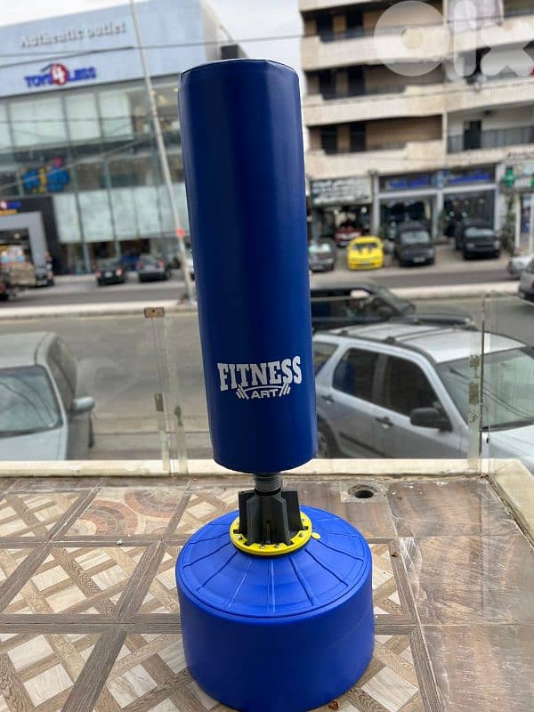 Boxing Bag with stand كيس ملاكمة مع قاعدة 1