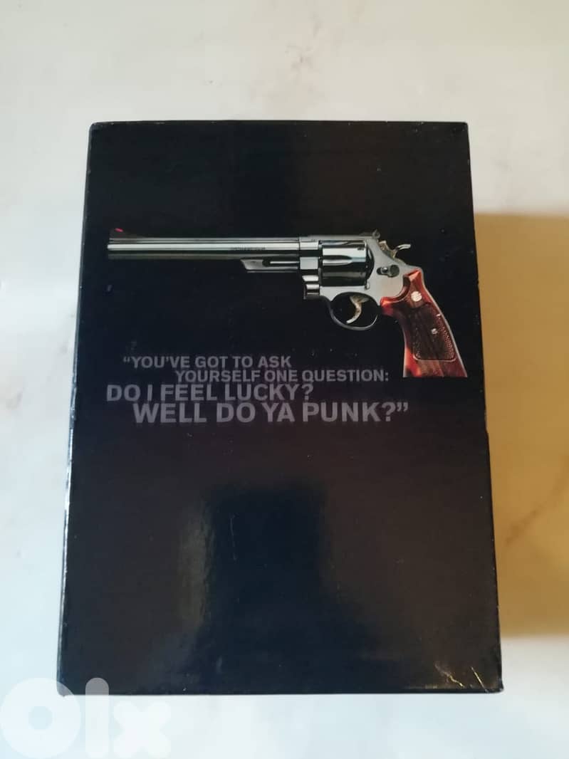 The "Dirty Harry" movies collection box set on DVDs 0