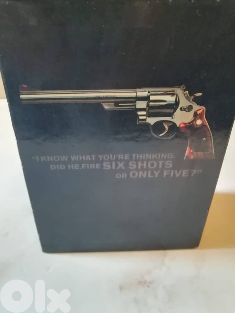 The "Dirty Harry" movies collection box set on DVDs 5