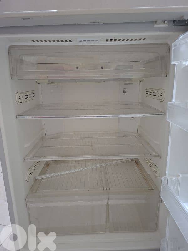 Daewoo refregirator 4