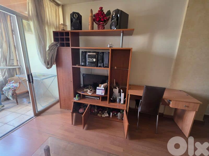 vitrine خشب للبيع ١٠٠$ 0