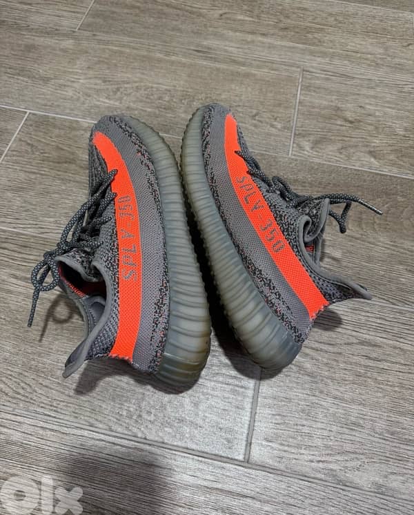 New balance/ Adidas Yeezy shoes size 43-44 2