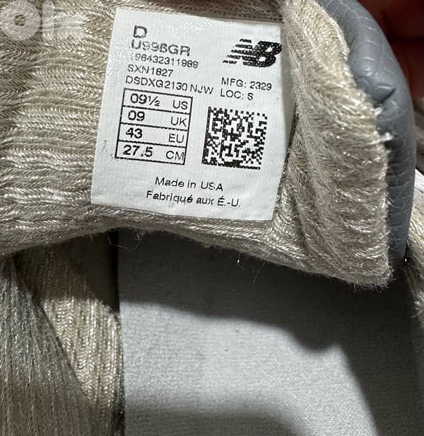 New balance/ Adidas Yeezy shoes size 43-44 15