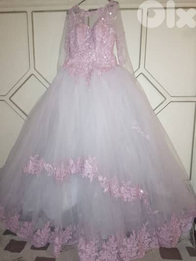 فستان زفاف بسعر مغر