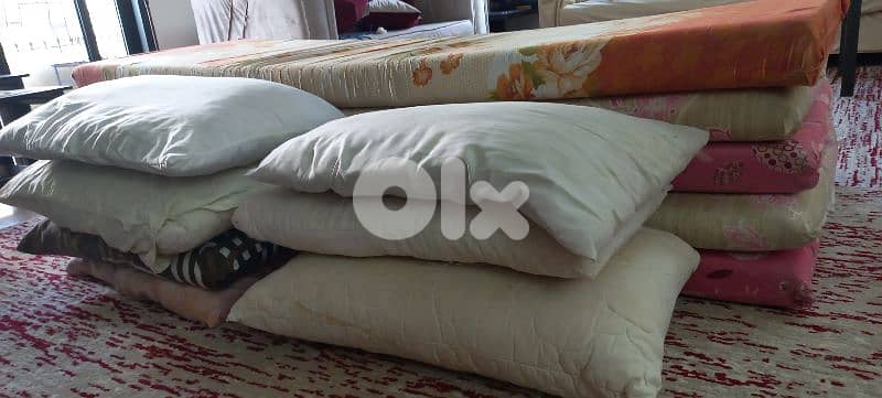 فرشات مستعملة بحالة جيدة 1